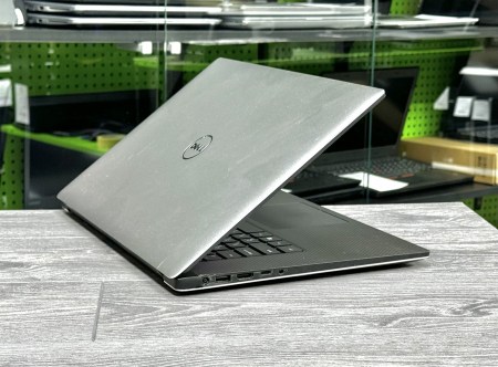 Dell Precision 5520 45